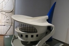 岡本太郎初の建築造形