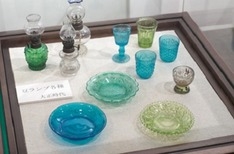 夏の展示品ガラスの小物(HPより)