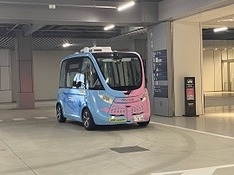 「ZONE J 入口」停留所