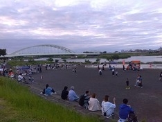 多摩水道橋右端が和泉多摩川キャンドルナイト