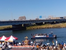小川町町内会神輿と渡し舟