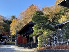 ⑻民家園本館 展示室がある