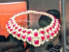 ネックレス取り外しのフックが分からない